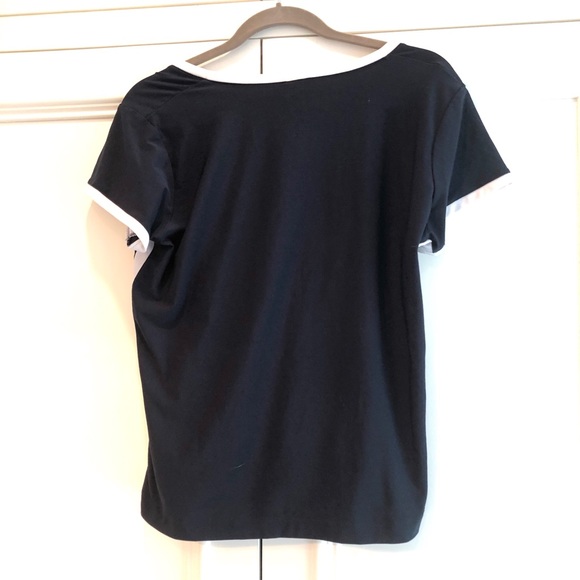 🎀DONATED NIKE TOP SHIRT L Pretty Navy blue L 🎀 - Picture 2 of 6